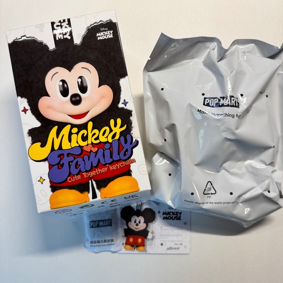 Pop Mart Disney Mickey Family Cute Together Keychain - Mickey Mouse **READ** - Picture 1 of 6